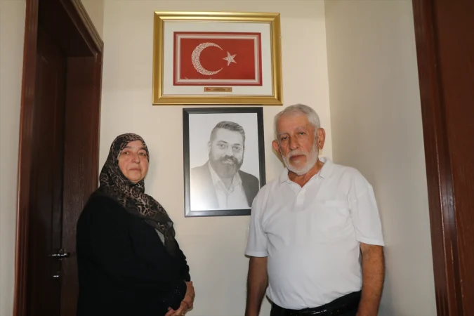 FETÖ'NÜN 15 TEMMUZ DARBE GİRİŞİMİNİN 10. YILI - Şehit evlatlarının kabrine yakın olmak için hayatlarını köyde kurdular