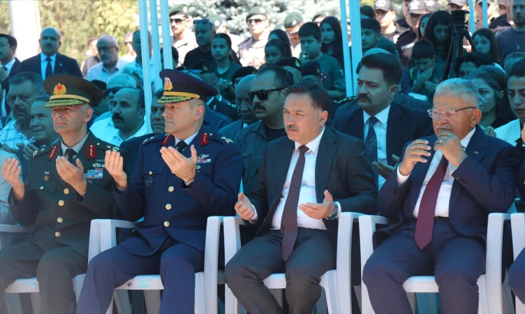 İç Anadolu'da 15 Temmuz dolayısıyla şehitlikler ziyaret edildi