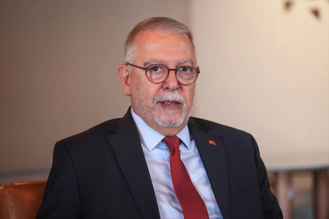 15 Temmuz'da ABD Büyükelçisi olan Kılıç, Obama yönetiminin ilk açıklamalarının talihsiz olduğunu söyledi: (1)