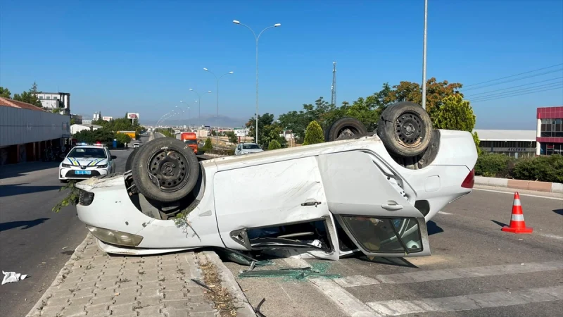 Karaman'da otomobilin takla attığı kazada 5 kişi yaralandı