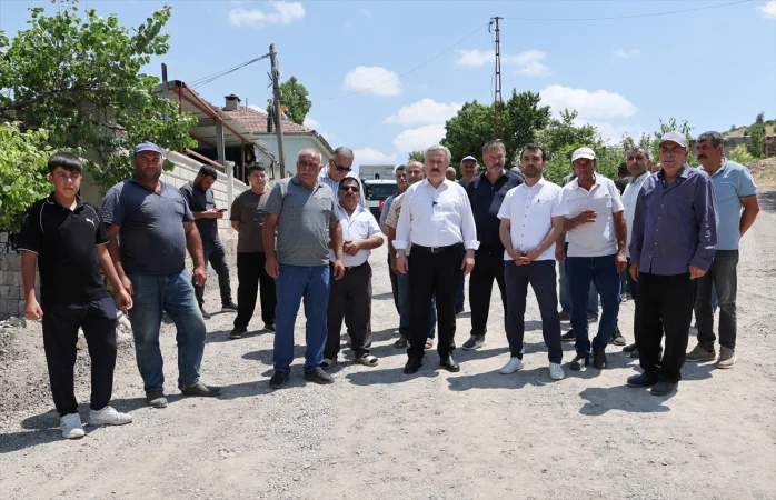 Başkan Palancıoğlu, Sarımsaklı Mahallesi'ndeki çalışmaları inceledi
