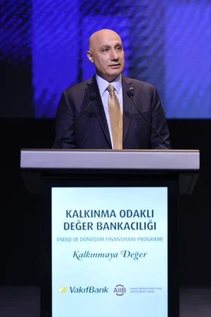 VakıfBank'tan deprem bölgesi ve yeşil dönüşüm için 300 milyon dolarlık finansman
