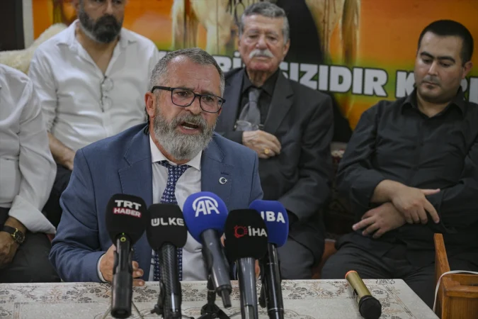 Başkentte Türkmen Alevi Bektaşi Vakfı tarafından aşure dağıtıldı