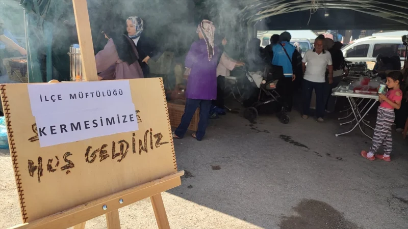 Sarıoğlan'da "Hayır Çarşısı" kermesi düzenlendi