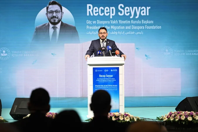 Göç ve Diaspora Vakfının düzenlediği "Bölgesel Göç ve Geri Dönüş Forumu" Ankara'da başladı