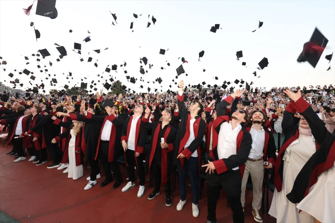 İstanbul Bilgi Üniversitesi'nde mezuniyet töreni düzenlendi
