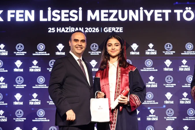 Bakan Kacır TÜBİTAK Fen Lisesi mezunlarının YKS derecelerine ilişkin bilgi verdi
