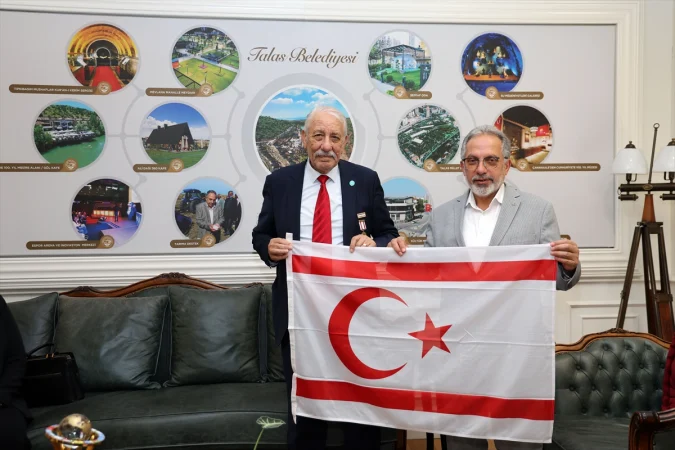 "Kıbrıs Türklerinin Kurtuluş Destanı" adlı şiir kitabının telif hakları Talas Belediyesine devredildi