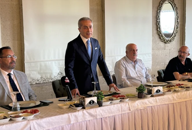 Nevşehir Valisi Hüseyin Kök, kentteki gazetecilerle bir araya geldi