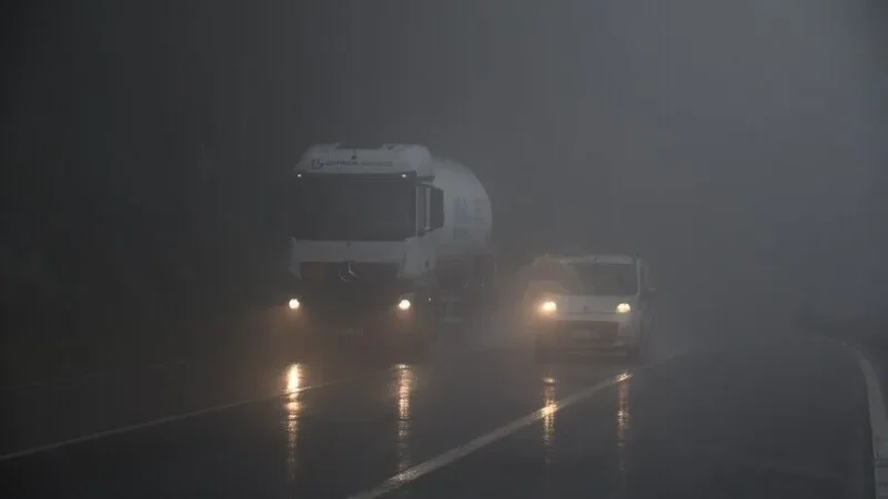 Bolu Dağı’nda Sis Ulaşımı Yavaşlattı