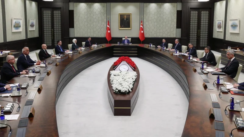 Kabine’de Kritik Dosyalar